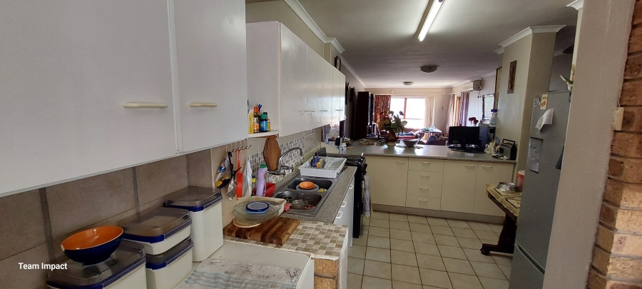 3 Bedroom Property for Sale in Twin Palms Western Cape